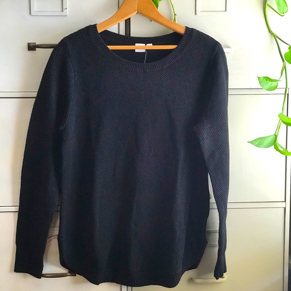 Gap Crewneck black knit sweater